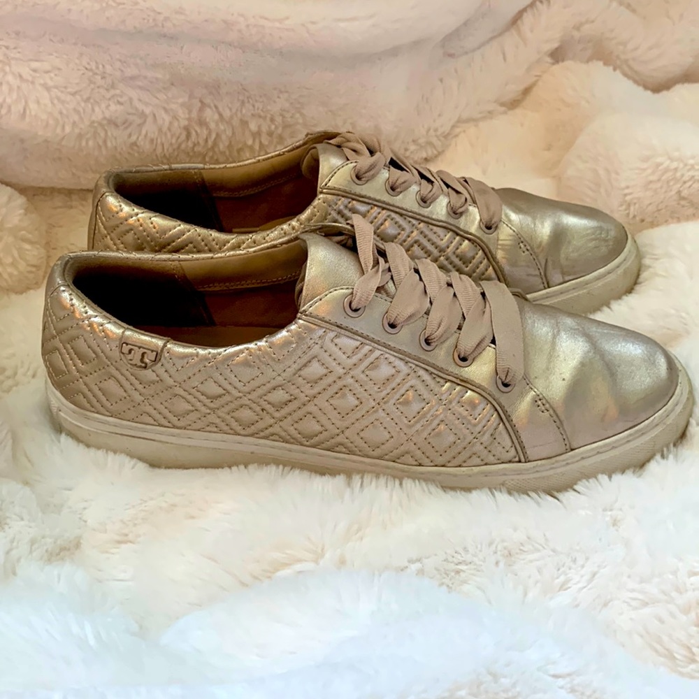 TORY BURCH MARION QUILTED METALLIC LACE-UP SNEAKER GOLD METALLIC NAPPA LEATHER
